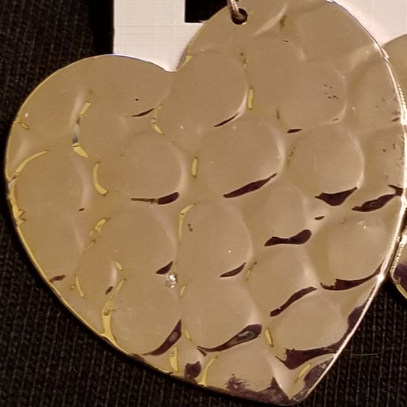 Silver heart dangle earrings - Picture 2 of 5